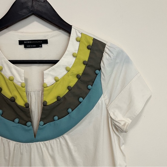 BCBGMAXAZRIA Short Sleeve Covered Button Blouse - Size XS - Picture 2 of 10